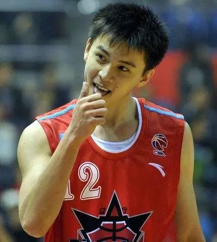 广东高中篮球最强是哪一所_广东高中篮球历史最好成绩_广东篮球高中学校