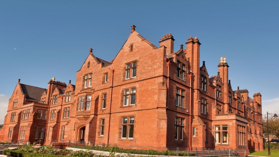 英瑞德健身_瑞德健身教练培训学院_德瑞健身器械