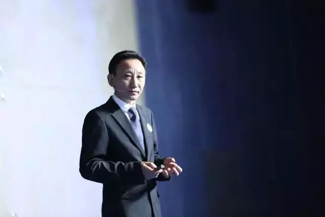 西班牙足球队英文_西班牙足球英文冠军拿过冠军吗_西班牙足球拿过冠军吗英文