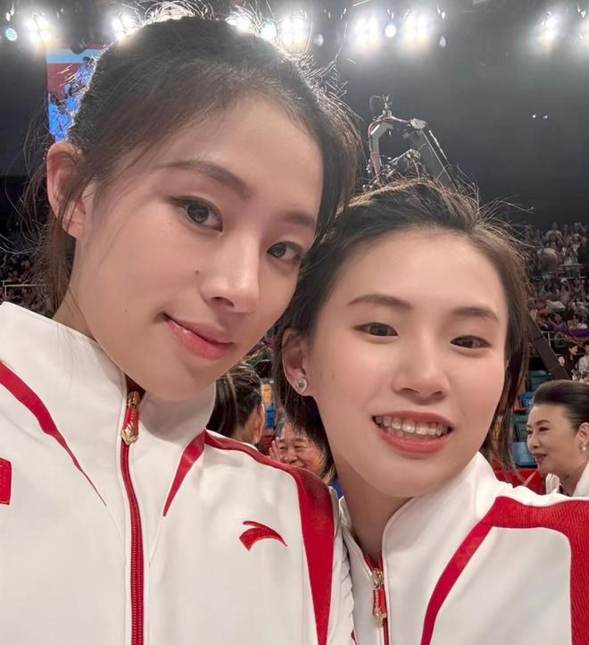 俄罗斯美女游泳冠军视频_俄罗斯游泳帅哥_俄罗斯游泳女名将