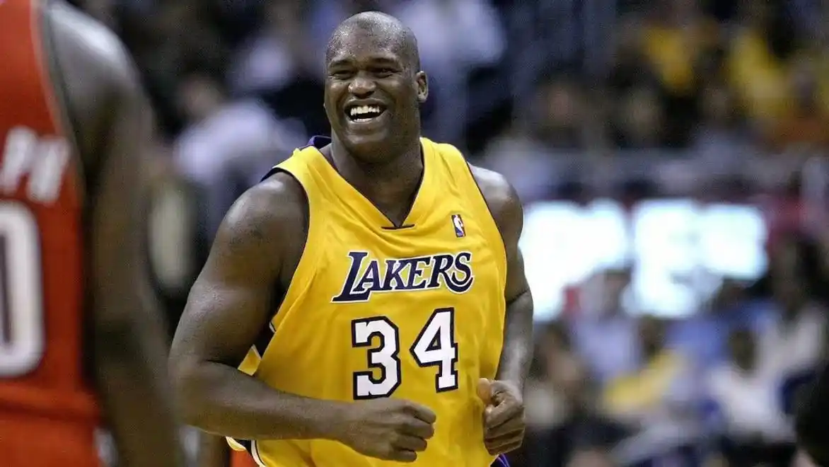 篮球各位置历史第一_美媒篮球历史第一人是哪位_篮球nba历史球员排名